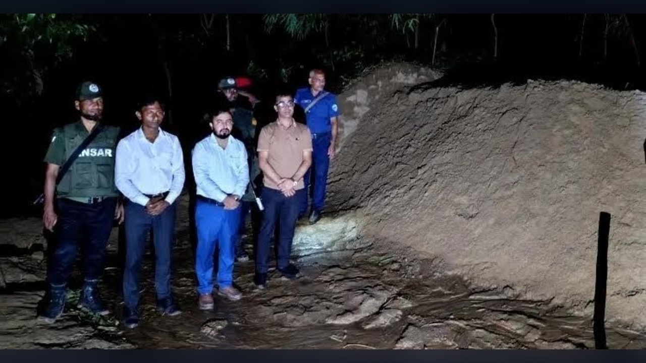 হালদায় অভিযান, ২০ হাজার ঘনফুট বালু ও সরঞ্জাম জব্দ