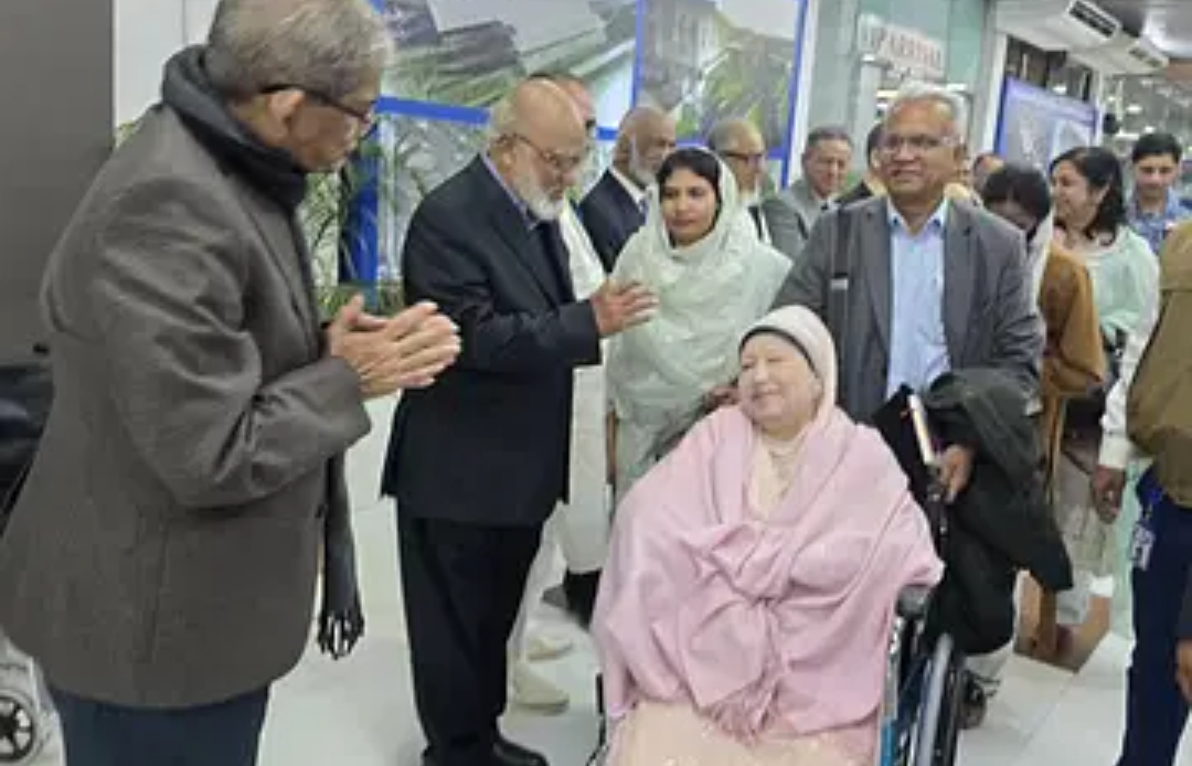 বেগম জিয়ার লন্ডন–যাত্রা, পথে নেতা-কর্মীদের আনন্দের ঢল