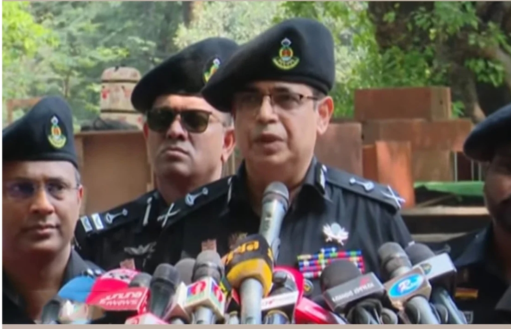 নববর্ষ ঘিরে সারাদেশে নিরাপত্তা জোরদার : র‍্যাবের মহাপরিচালক